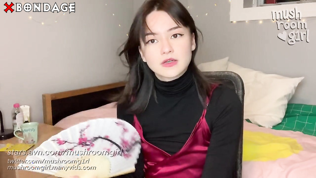 Mushroomgirl - Fanning myself and being mean to you   ?????