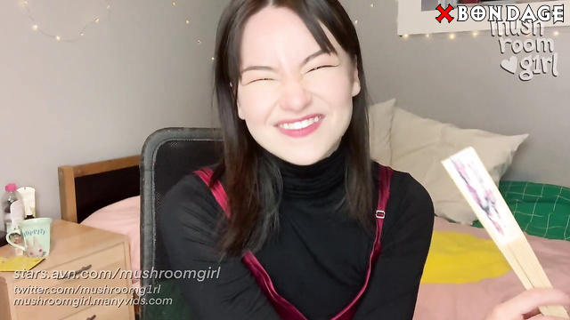 Mushroomgirl - Fanning myself and being mean to you   ?????