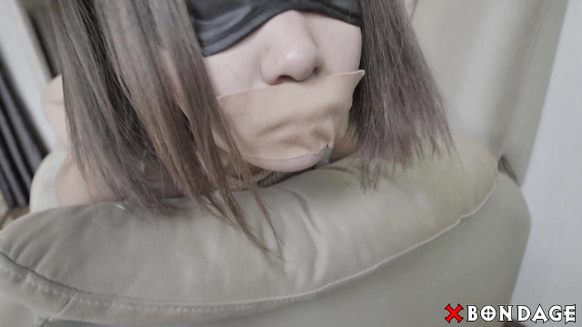 Chinesse Bondage - Skinny little girl tied with rope