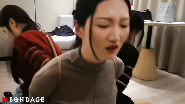  Asian