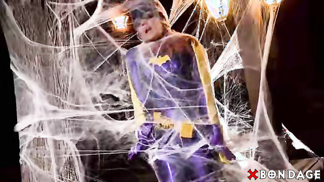 Bondagecafe - Batgirl vs Black Widow