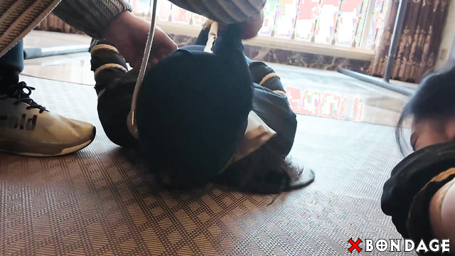 Chinese Bondage - Two cuties are tied together
