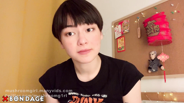 Mushroomgirl - Testing duct tape on the mouth