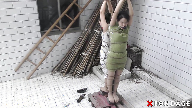 Chinesse Bondage - Punishment of two Asian girls