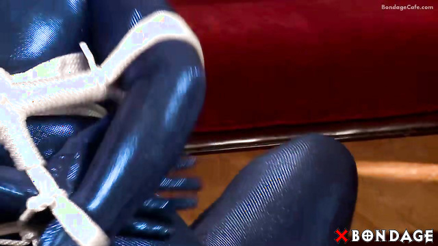 Bondagecafe - Christina Carter - Fights against a vibrator