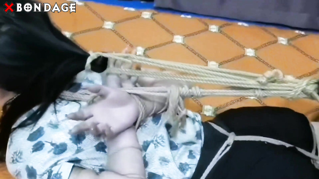 Chinesse Bondage - Hanging rope challenge