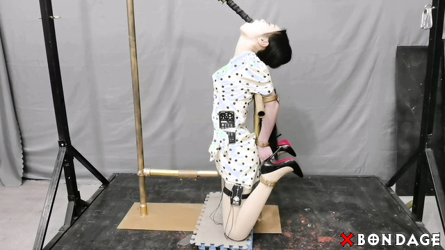 Chinese Bondage - Challenge the restraint frame