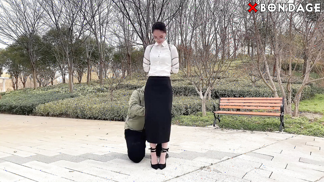 Chinese Bondage - Restricted Outside