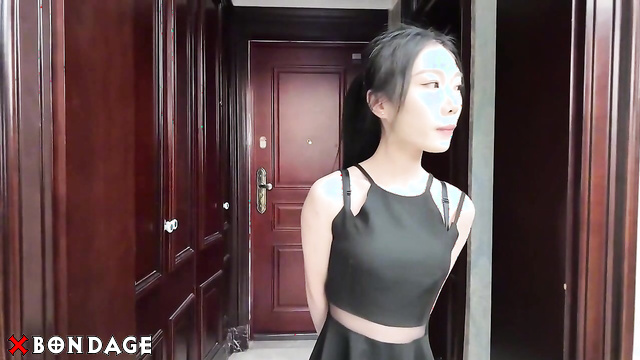 Asian