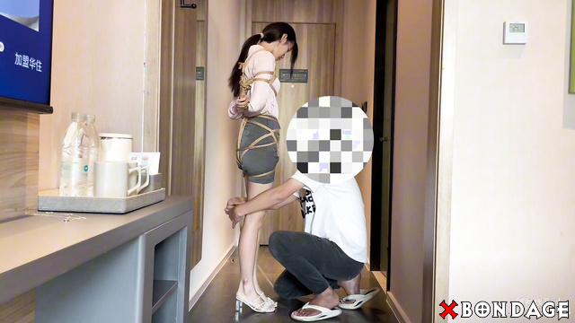 Chinese Bondage - Skinny Chinese Doll in Ropes