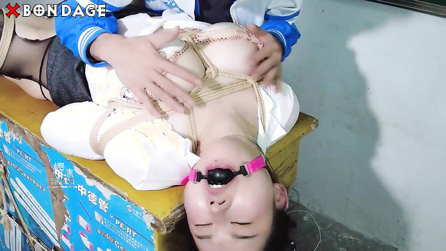  Asian