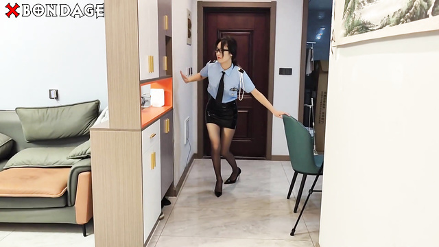  Asian