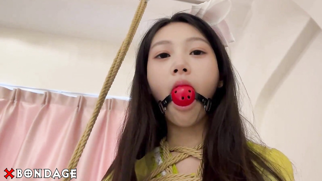  Asian