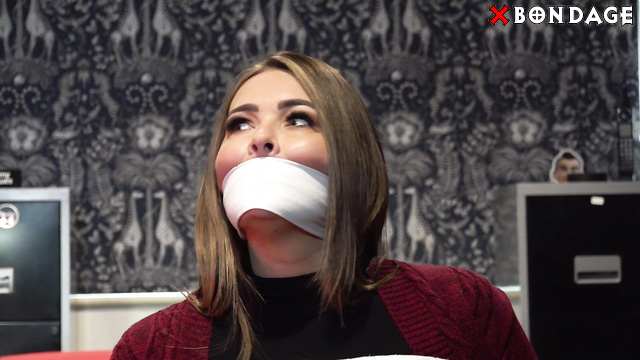 Borderland Bound - Sexy Chubby Girl Caught and Tied Up by a Burglar