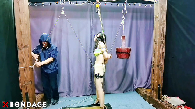 Chinese Bondage - Sexy Asian Girl Gets Japanese Rope Torture