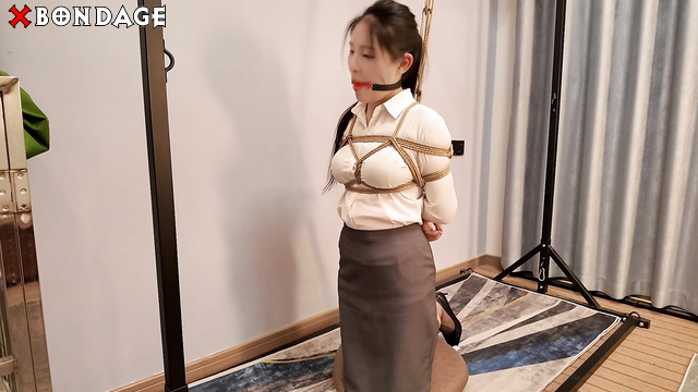 Chinese Bondage - Hot Asian Girls Kneeling in Shibari