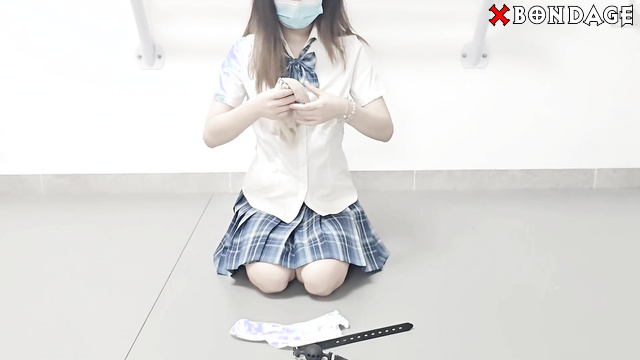  Asian