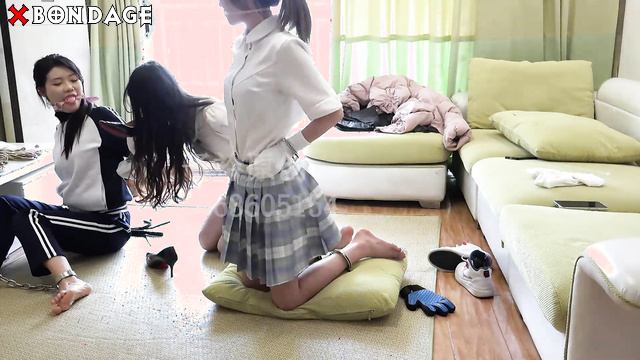  Asian