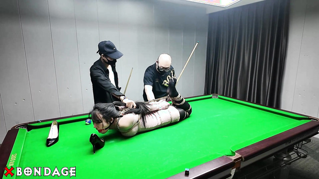 A Rope Of Love With Skinny Young Lady Yang Ruolin On A Billiards Table
