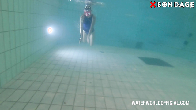 Water World - Sexy Brunette  Mischa Underwater Bondage Casting