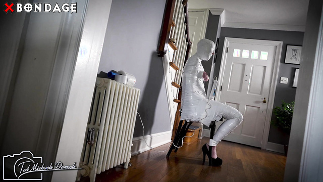 Izzabella Robbins Tape