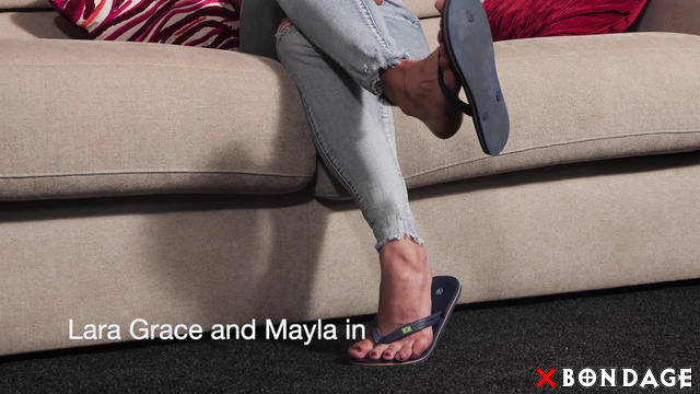 Layla Bondage Addiction - Lara Grace And Mayla: Feet Licking After Tasty Pizza