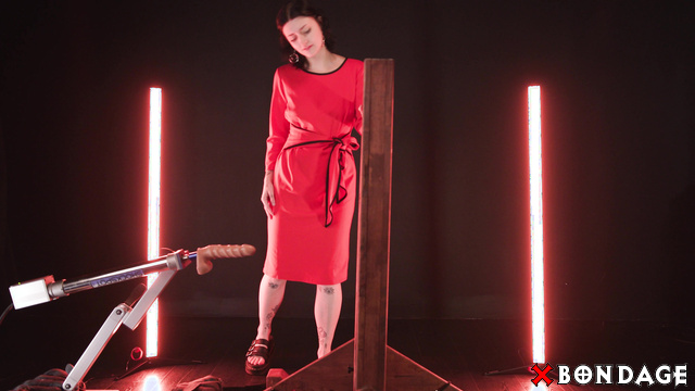 Cinematickink - Vivan Greene Sex Machine And Fucked In Wooden Stock
