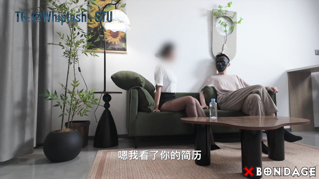 Hanhan Tries to Job Hunt: While Her Naughty Husband Distracts Her