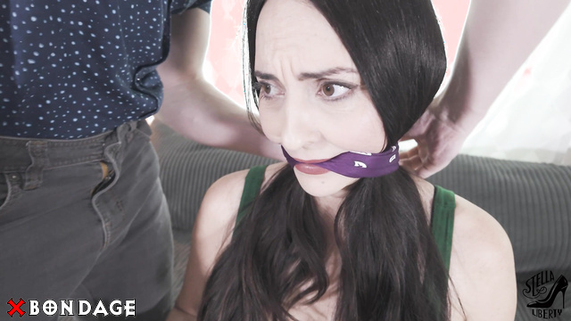 Stella Liberty - Worshiping Pantyhosed Feet With Master Jett Jangles