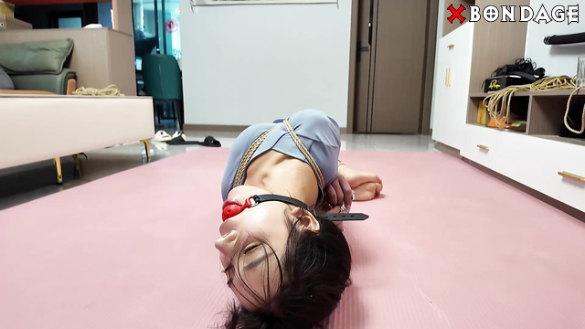  Asian