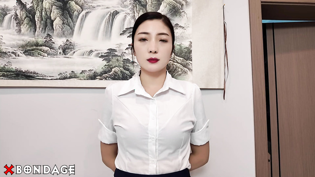 Li Daxia’s Obedient Slave Delivered To Master Home In Uniform Episode 1