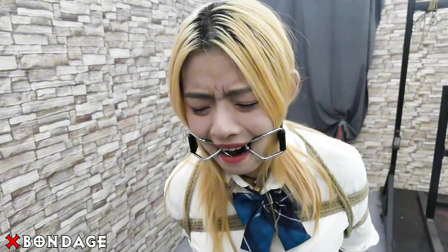 The Immediate Arrest And Unexpected Challenge of a Young Feitian Schoolgirl