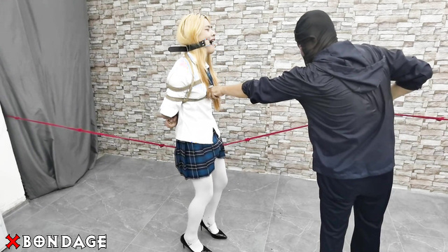 The Immediate Arrest And Unexpected Challenge of a Young Feitian Schoolgirl