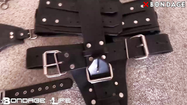 Bondage Life - Bald And Sexy Slave Rachel Greyhound Shows Off Her Heavy Metal Collar